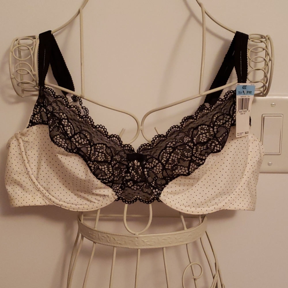 Bali Women's Bra. Size 42 C